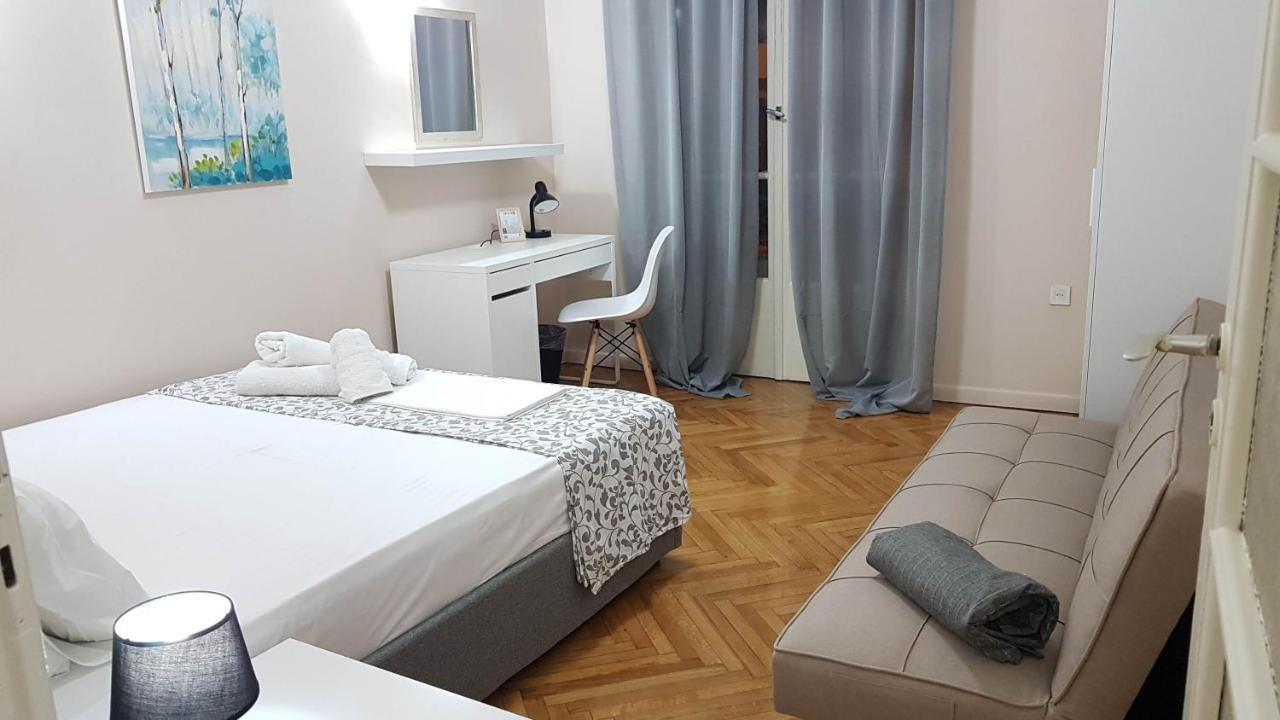 Olive Apartment- Athens Center, 4 Bd, 1.5 Bath Atenas Exterior foto