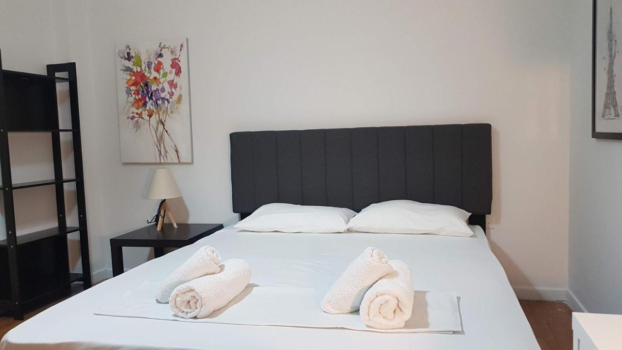 Olive Apartment- Athens Center, 4 Bd, 1.5 Bath Atenas Exterior foto