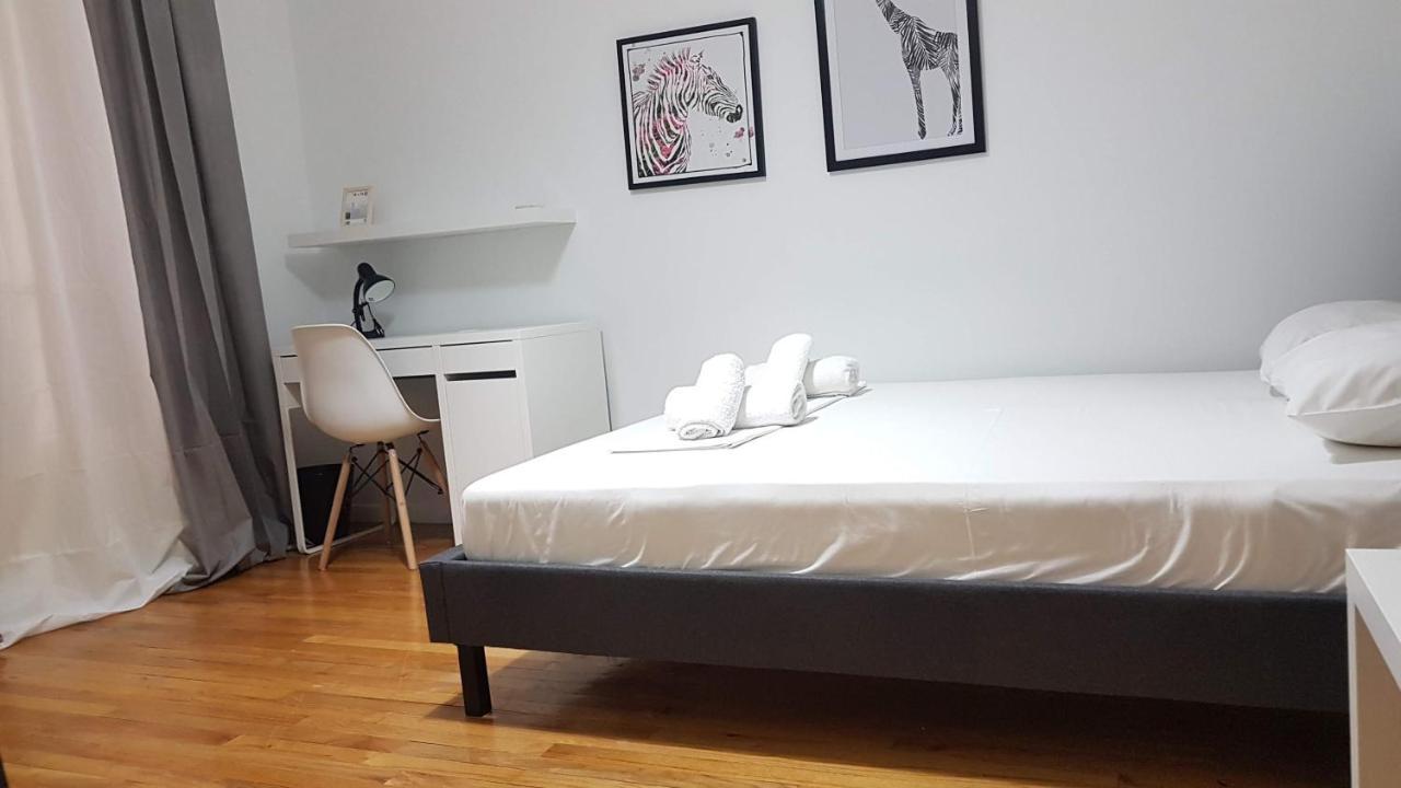 Olive Apartment- Athens Center, 4 Bd, 1.5 Bath Atenas Exterior foto